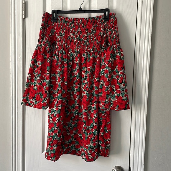 NWOT off the shoulder dress - Picture 2 of 7